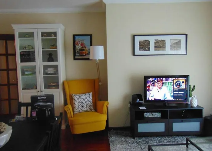 East House Apartment